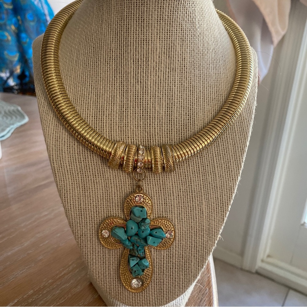 Cross pendant choker necklace Faux turquoise